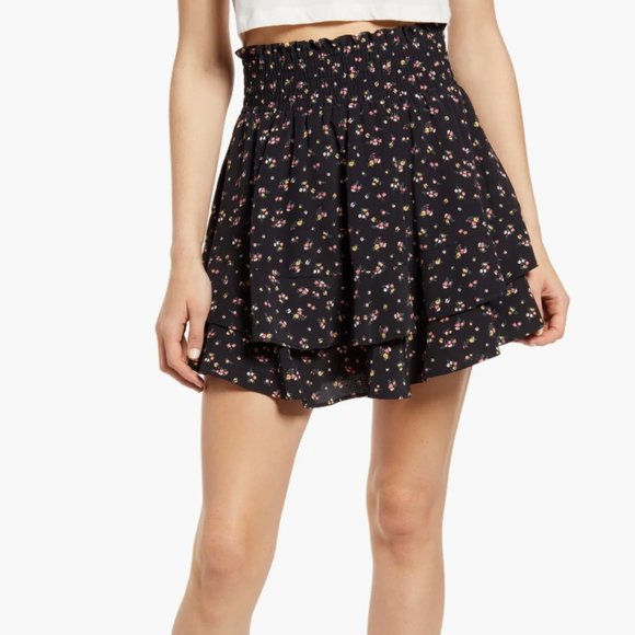 Socialite Floral Print Tiered Miniskirt - Medium - Black - Picture 2 of 6
